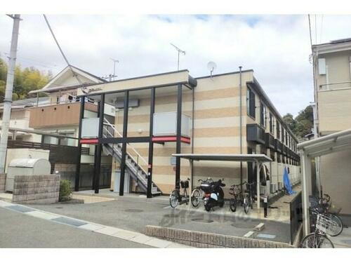 奈良県生駒市俵口町 2階建