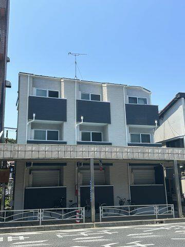 神奈川県横須賀市追浜町２丁目 3階建 築9年10ヶ月