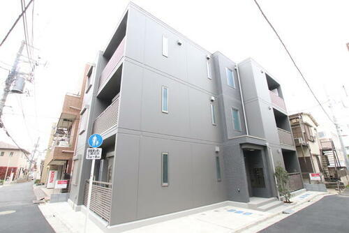 エルミタージュ 3階建