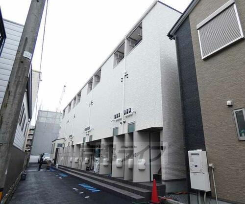 京都府京都市伏見区深草綿森町 3階建