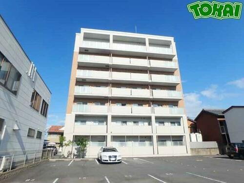ラフィネーズ　マ　メゾン 7階建