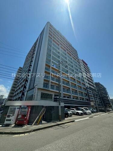 福岡県福岡市東区箱崎ふ頭３丁目 15階建