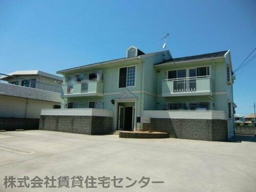 和歌山県和歌山市井辺 2階建