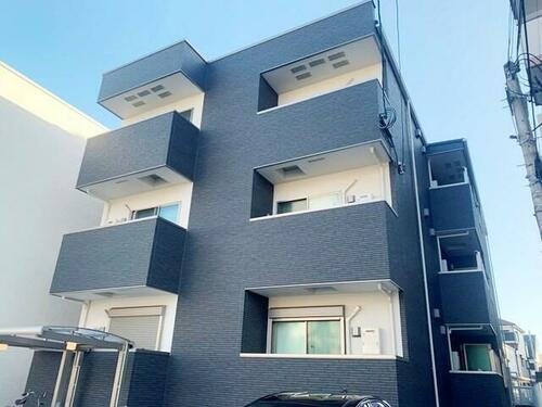 兵庫県尼崎市東園田町２丁目 築3年10ヶ月 3階建