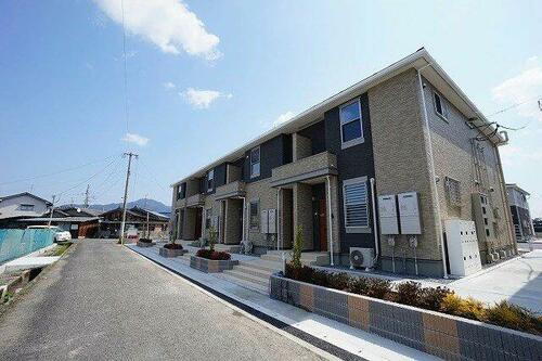 福岡県直方市大字感田 賃貸アパート