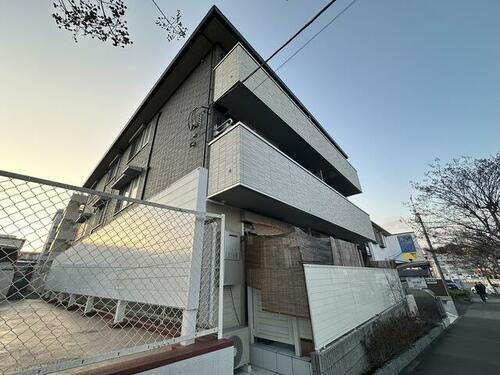 東京都八王子市堀之内３丁目 3階建