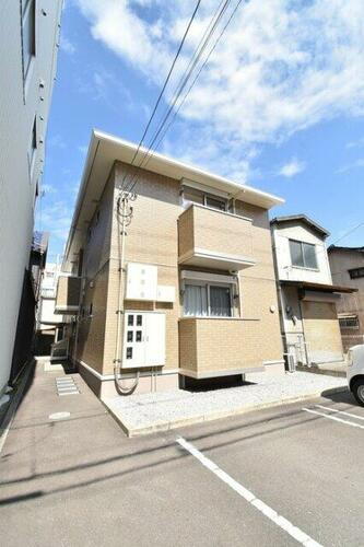 メゾン室町 2階建
