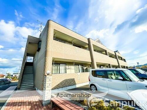 愛媛県伊予市下吾川 賃貸マンション