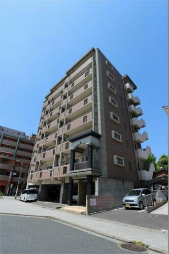 プラージュ門司港 8階建