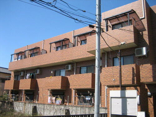 千葉県船橋市二子町 築23年12ヶ月 3階建