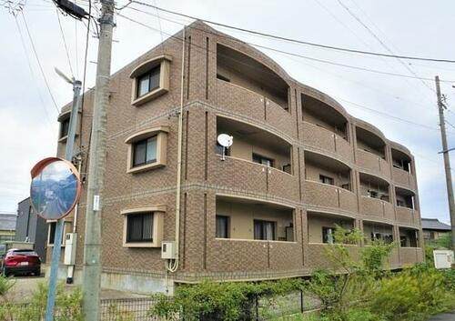 三重県三重郡菰野町大字菰野 賃貸マンション