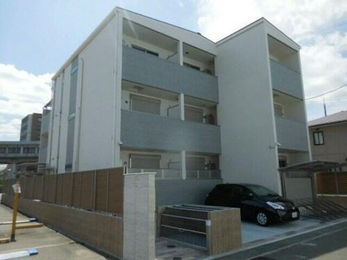 兵庫県尼崎市猪名寺２丁目 築3年5ヶ月 3階建