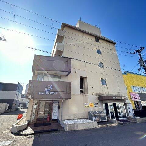 北海道室蘭市東町２丁目 賃貸アパート