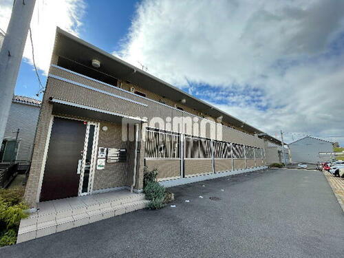 ７彩　　なないろ　 2階建