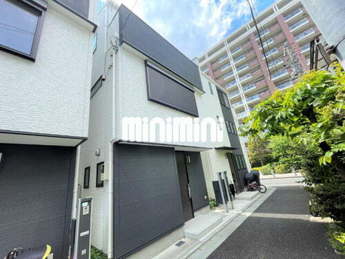 前野町２丁目戸建て 3階建