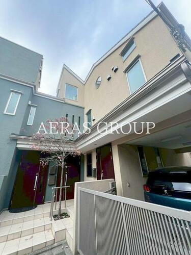 東京都品川区上大崎２丁目 テラスハウス