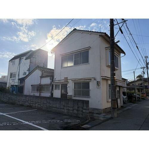 館出町１丁目貸家