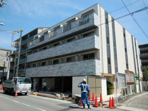 兵庫県尼崎市塚口町１丁目 築7年9ヶ月 4階建