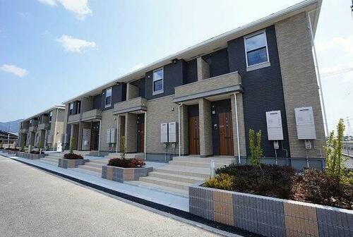 福岡県直方市大字感田 賃貸アパート