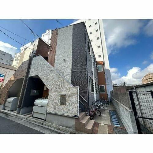 東京都台東区根岸４丁目 築7年3ヶ月 2階建