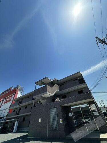 グランシャンブル 3階建