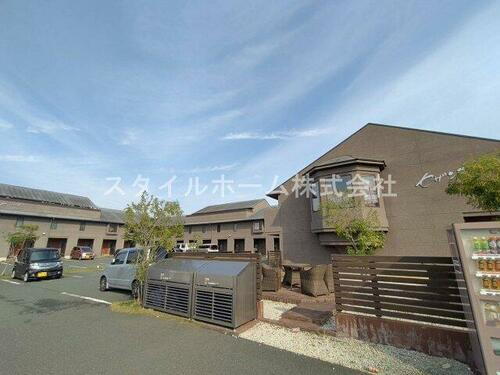 愛知県豊橋市神野新田町字ロノ割 テラスハウス