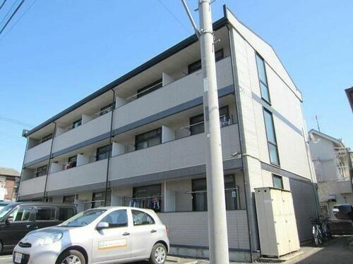 東京都府中市小柳町５丁目 3階建