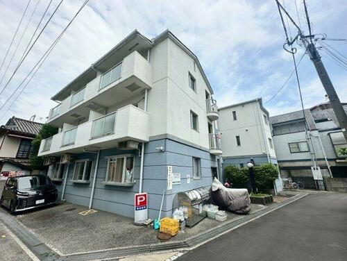 レジデンスローレル 3階建