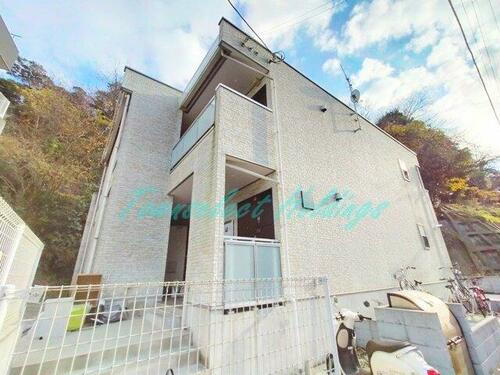 神奈川県横須賀市鷹取１丁目 2階建