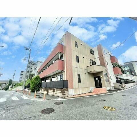 神奈川県横浜市港南区上永谷１丁目 3階建 築15年4ヶ月