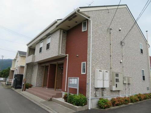 愛媛県新居浜市北内町４丁目 賃貸アパート