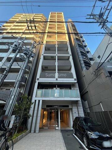 大阪府大阪市中央区久太郎町１丁目 15階建