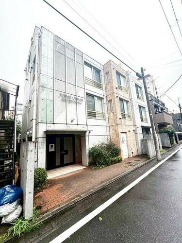 東京都目黒区鷹番２丁目 4階建