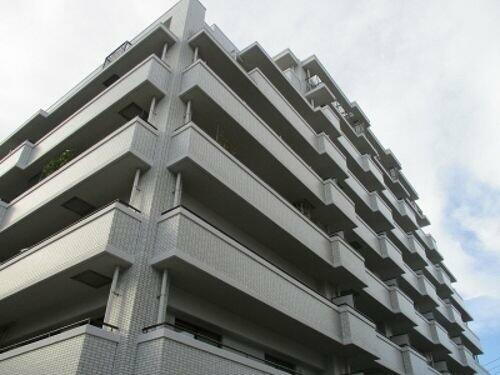 福岡県福岡市西区愛宕南２丁目 8階建