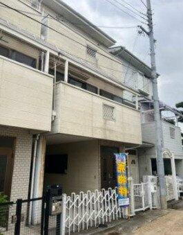 大阪府高石市千代田３丁目 3階建 築31年8ヶ月