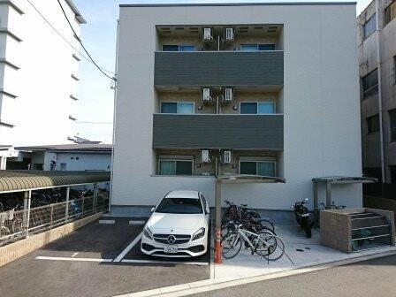 兵庫県尼崎市七松町３丁目 築5年12ヶ月 3階建