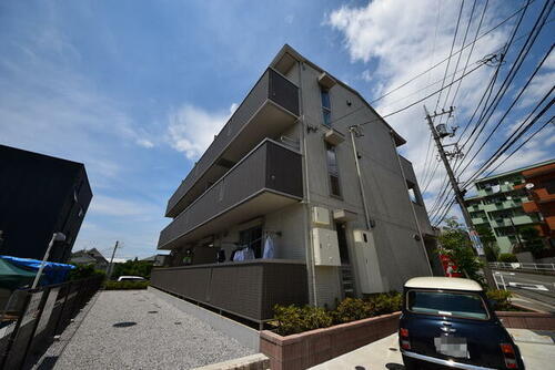 東京都多摩市馬引沢１丁目 3階建 築11年9ヶ月