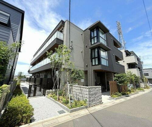 セレナ　ヴィラ（新倉） 3階建