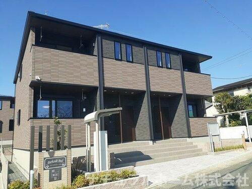 愛知県田原市豊島町清吾 2階建