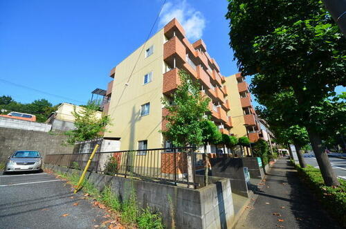 東京都多摩市馬引沢２丁目 賃貸マンション