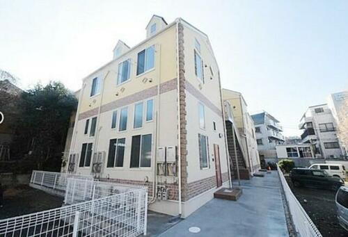 神奈川県横浜市保土ケ谷区岩井町 賃貸アパート