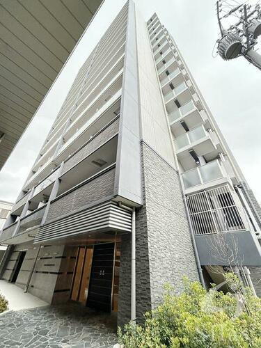 兵庫県神戸市中央区国香通４丁目 15階建