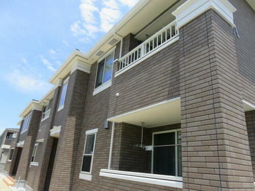 愛媛県新居浜市政枝町３丁目 賃貸アパート