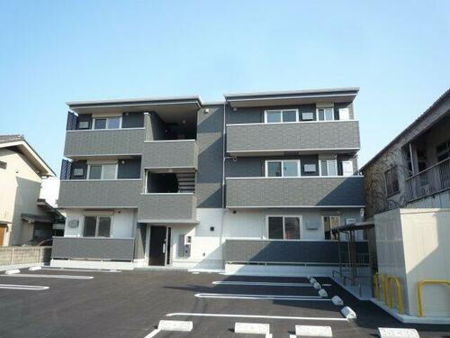 広島県福山市引野町３丁目 3階建