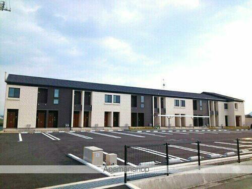 香川県丸亀市柞原町 2階建 築8年12ヶ月