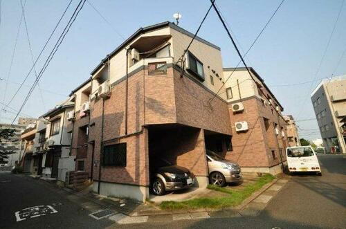 福岡県福岡市中央区港２丁目 2階建