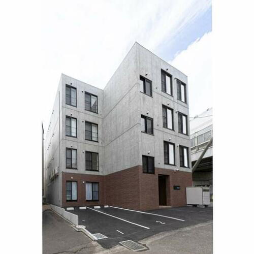 ｅｃｌａｔａｎｔｅ