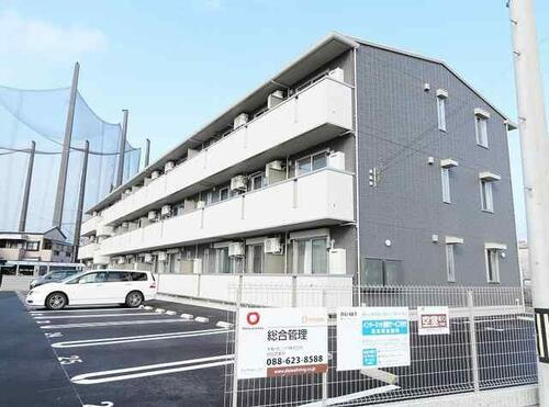 徳島県徳島市中吉野町４丁目 賃貸アパート