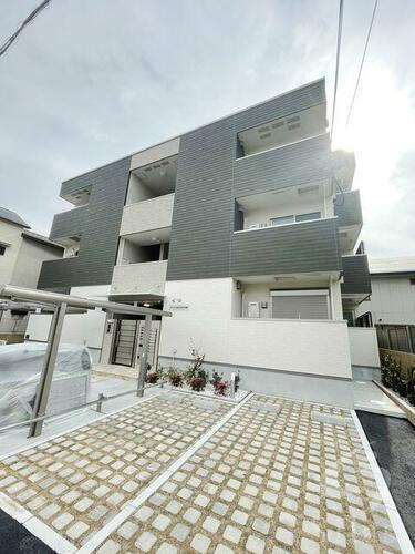 大阪府堺市堺区大浜中町２丁 築4年10ヶ月 3階建