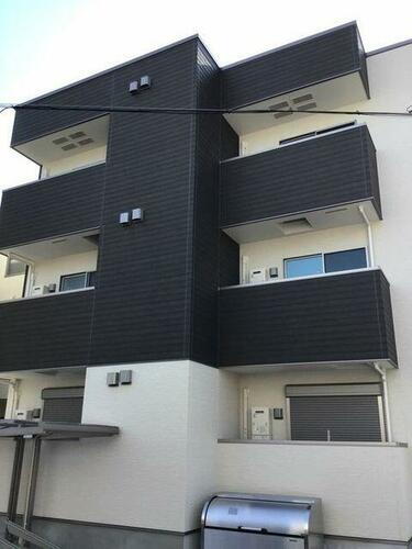 大阪府守口市滝井元町３丁目 築4年10ヶ月 3階建